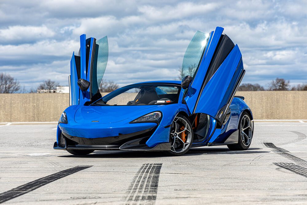 McLaren 600 LT Blue