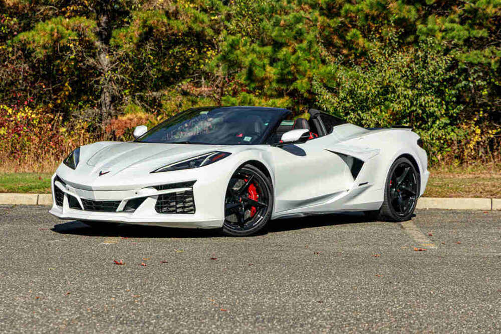 Corvette C8 E-Ray Convertible White