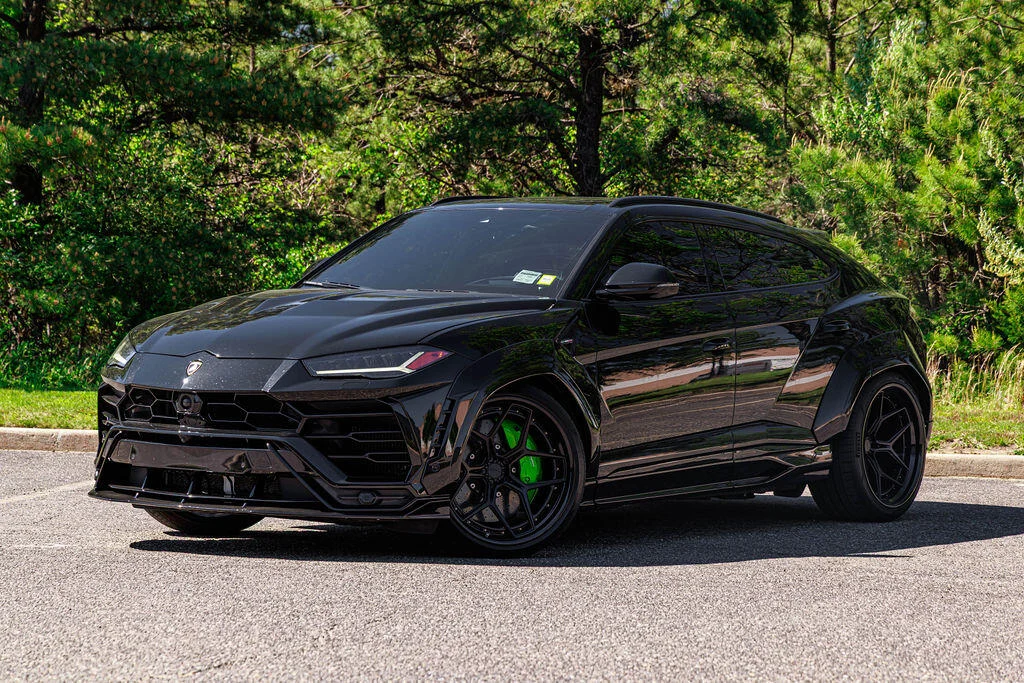 Lamborghini Urus Widebody Black